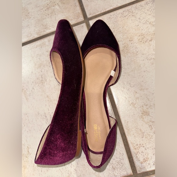 Purple plum velvet pointy flats women’s shoes used and well loved very pretty - Picture 15 of 16